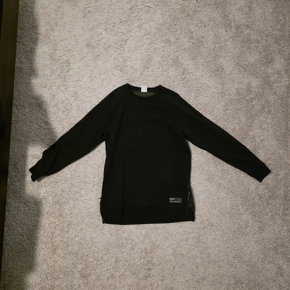 Zara Men's Dark Gray Crewneck Sweater